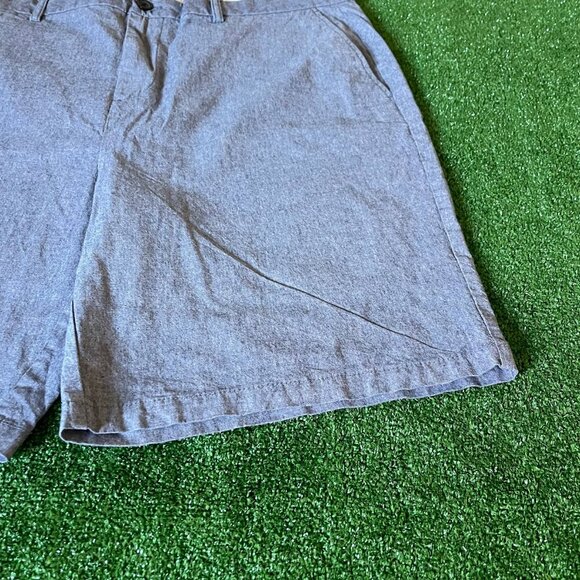Old Navy Flat Front Ultimate Slim Built-in-flex Chambray Chino Short Size 40 - Picture 3 of 13